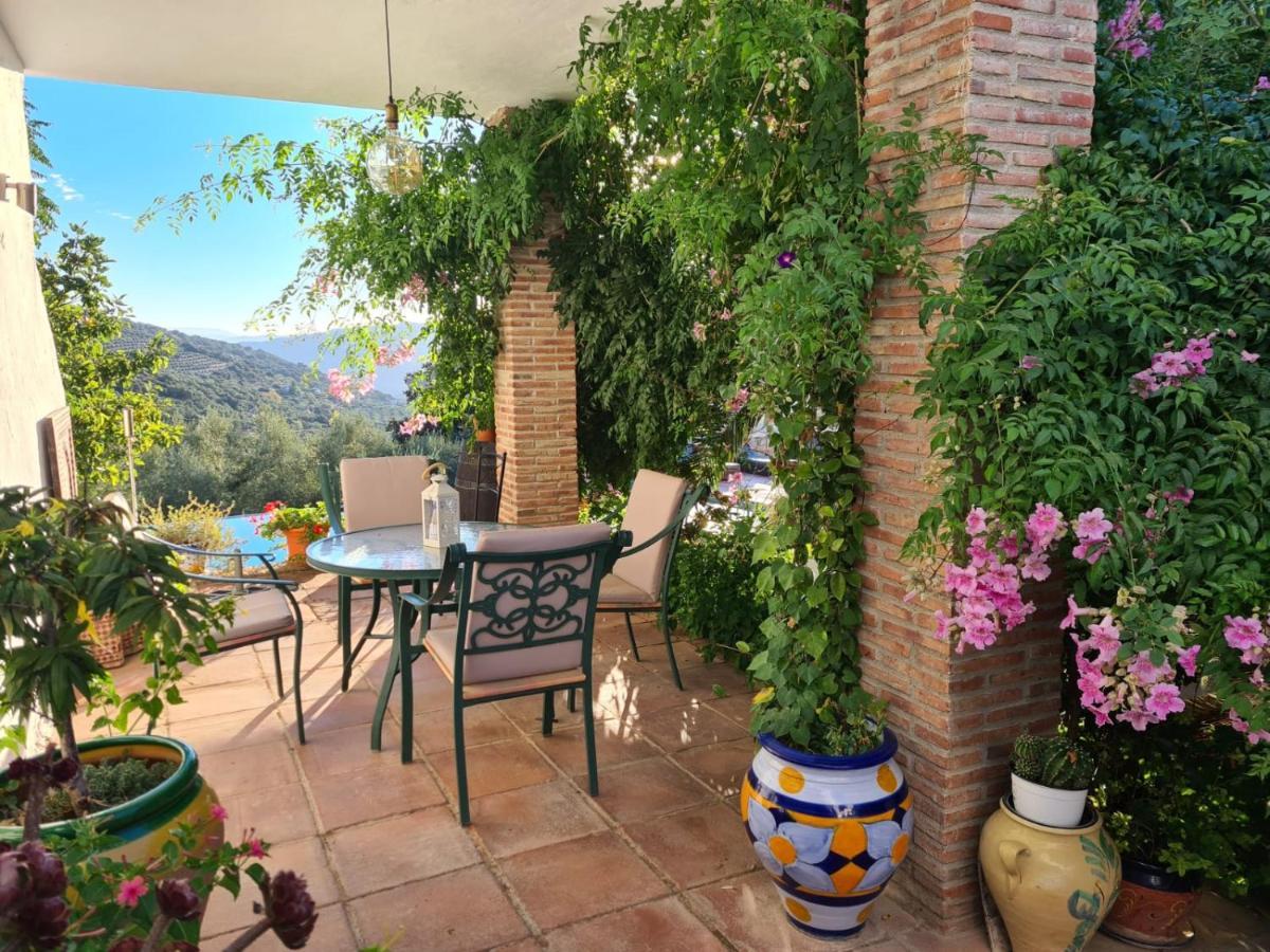 Cortijo La Haza Bed & Breakfast Iznájar Dış mekan fotoğraf