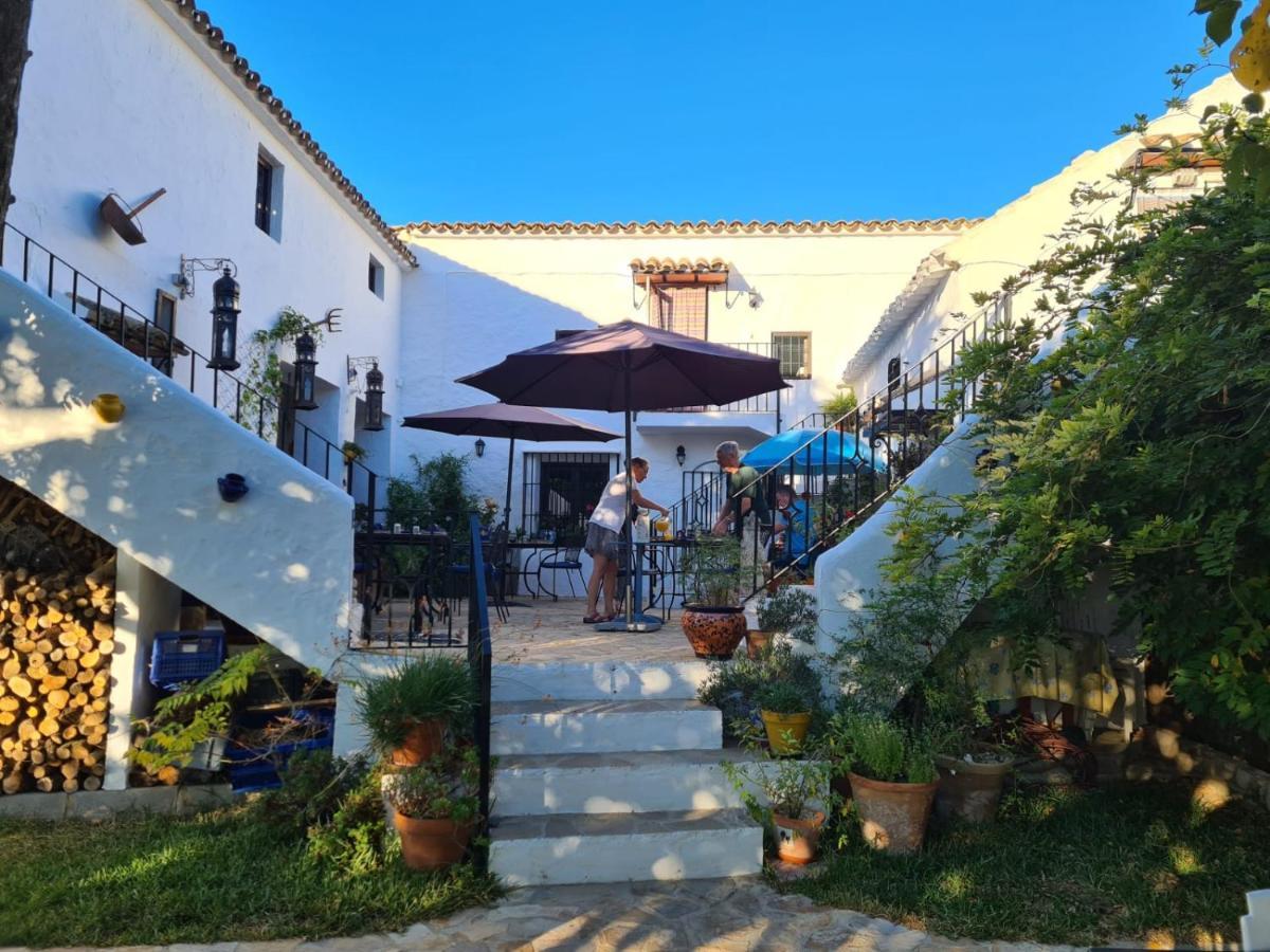 Cortijo La Haza Bed & Breakfast Iznájar Dış mekan fotoğraf