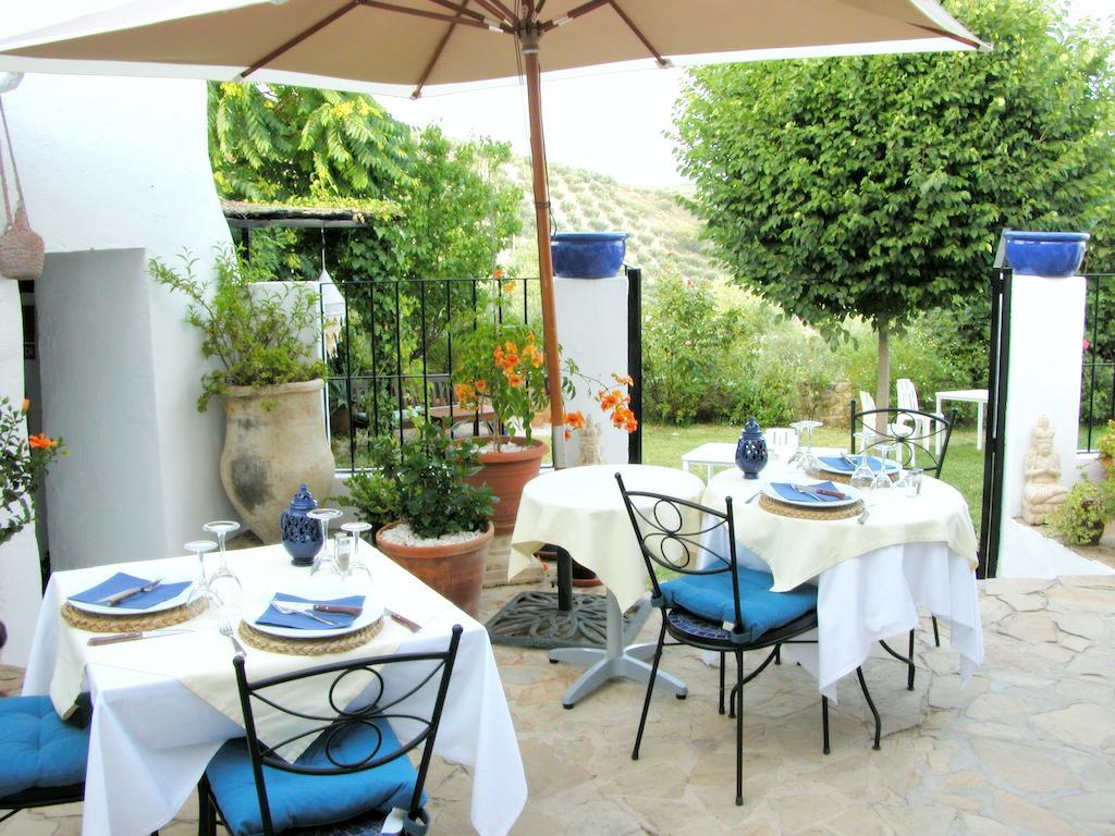 Cortijo La Haza Bed & Breakfast Iznájar Dış mekan fotoğraf
