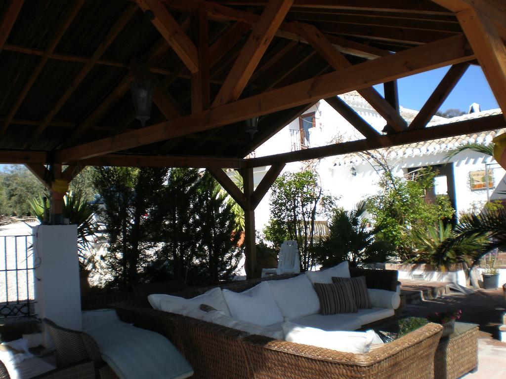 Cortijo La Haza Bed & Breakfast Iznájar Dış mekan fotoğraf